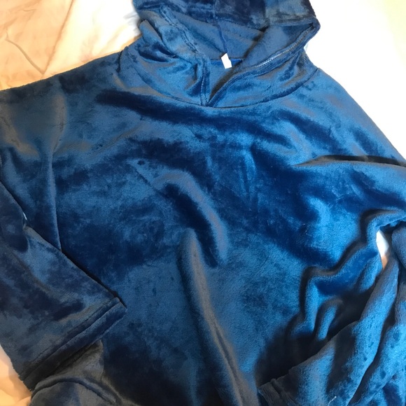 NWT “Kitty” pajamas 💕last one 💕 size small - Picture 4 of 8